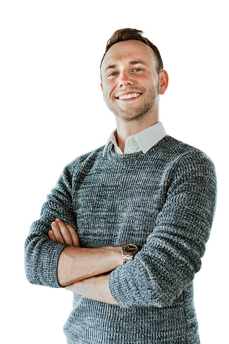 A portrait photo of Etienne the affiliate manager for InstaCaptain